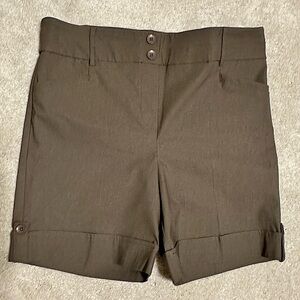 Pull on brown mocha shorts NWOT